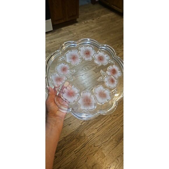 VINTAGE HEAVY GLASS SERVING TRAY SCALLOPED EDGES PINK FROSTED PANSY FLOWER - Picture 1 of 9